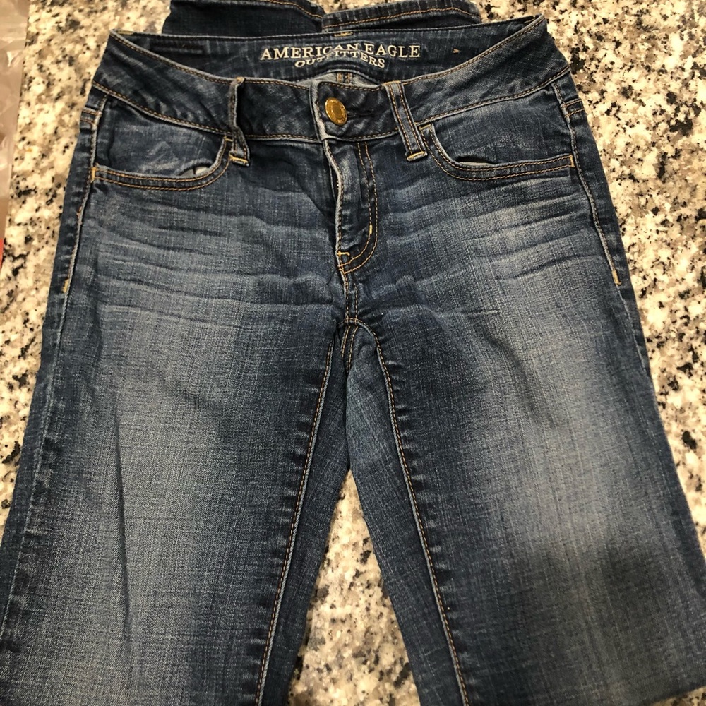 Women’s low rise denim 👖